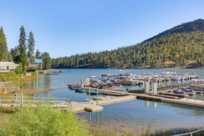 Walk to Bass Lake Cozy Studio with Deck!